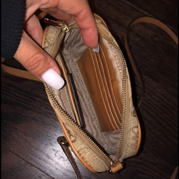 Michael Kors purse - Picture 3 of 3